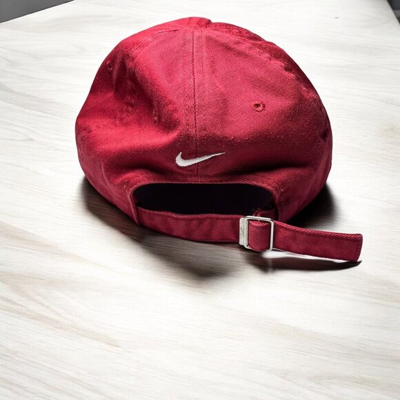 Washington State Cougars Red Adjustable embroidered Baseball Cap Nike Swoosh - Picture 3 of 7